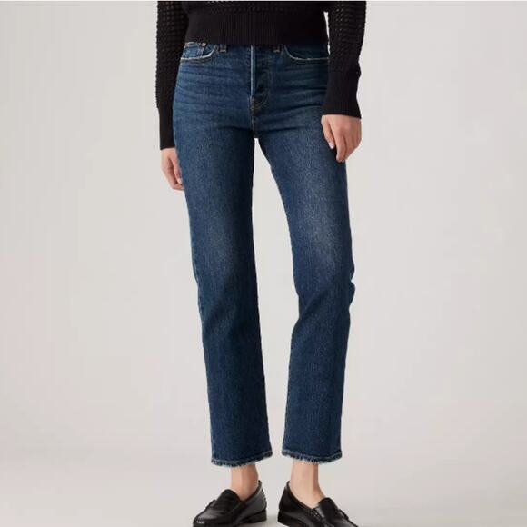 Levi's Premium Wedgie Straight Button Fly Dark Wash Jeans Frayed Women's size 30 - Picture 1 of 13